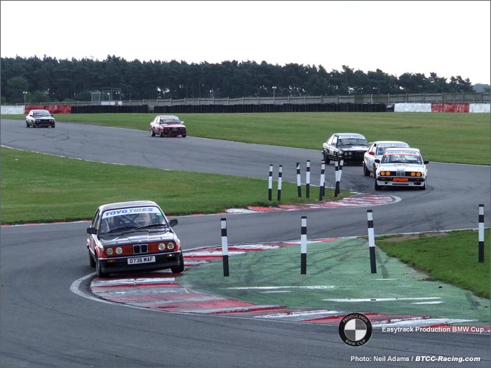 Club racing at a UK circuit